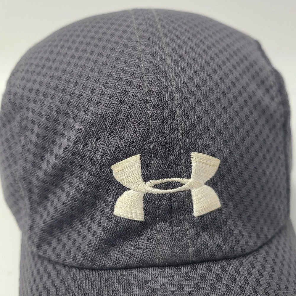 Under Armour Hat Adjustable 4 Panel‎ Gray White Jersey Mesh Performance Running
